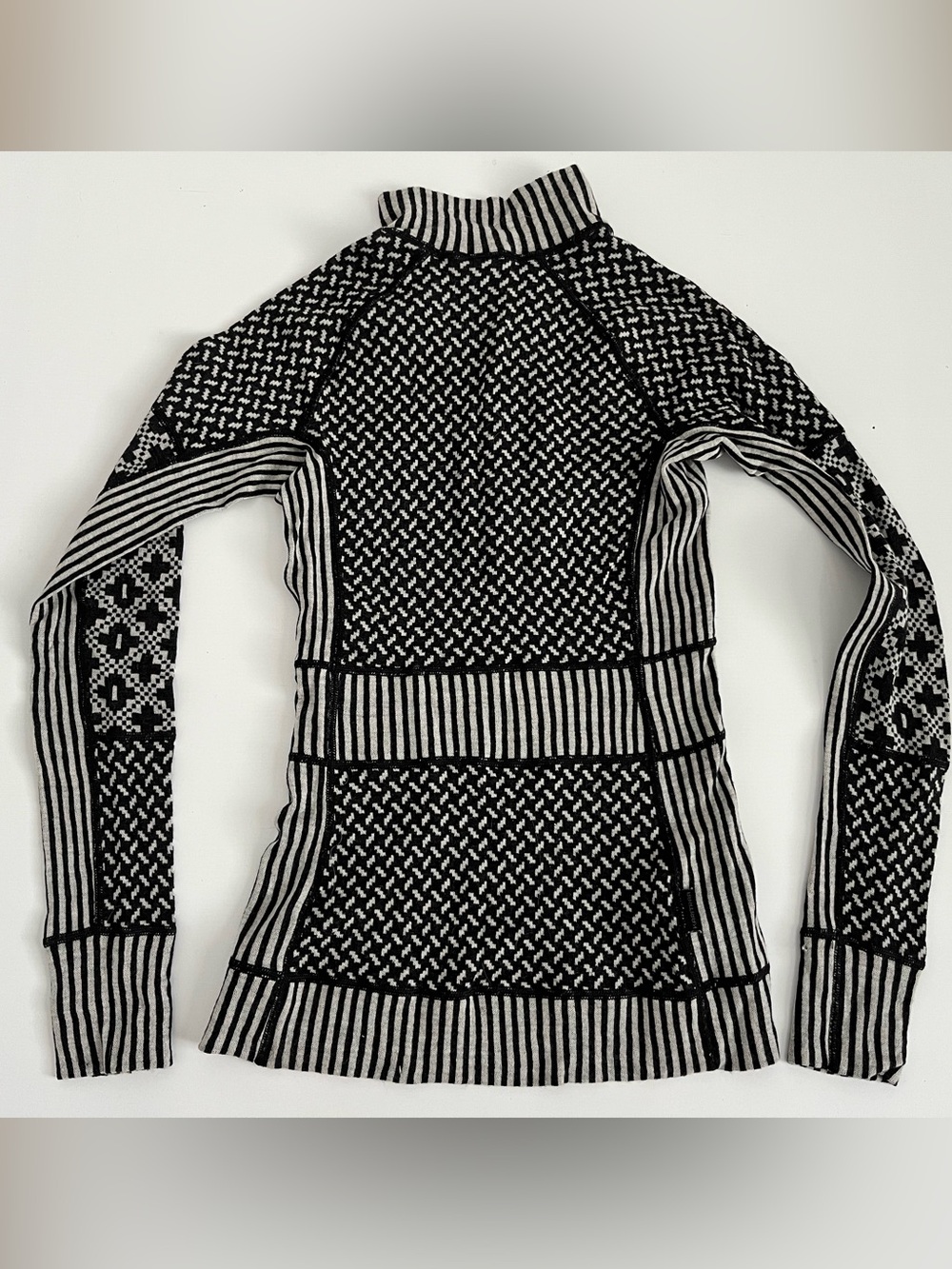 Kari Traa wool Black & White Patterned Half-Zip Cowl base layer Sweater - Picture 9 of 10